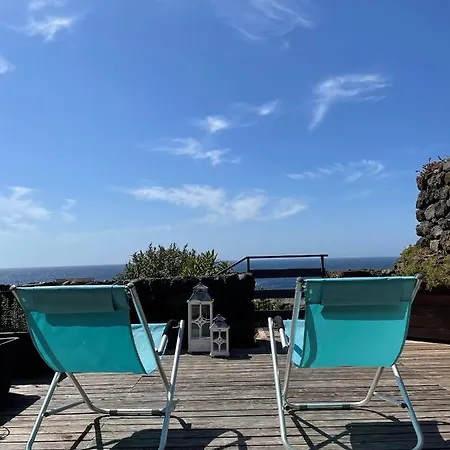 Dammuso Bacio Pantesco Scauri (Sicily)